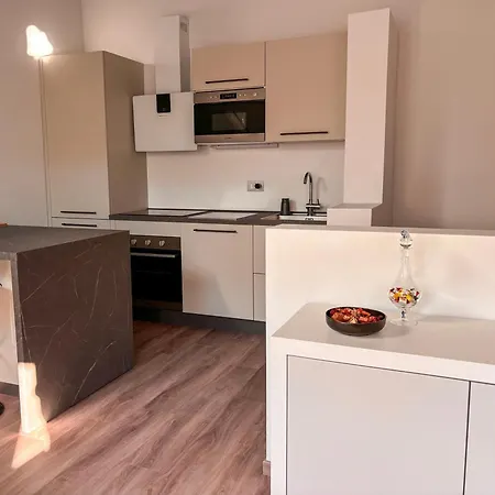 Boutique - Cinema & Ac - Historic Center Trento