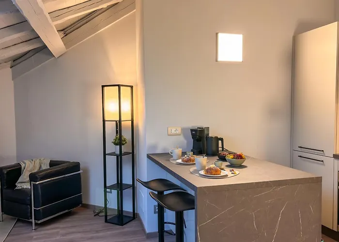 Boutique - Cinema & Ac - Historic Center * טרנטו